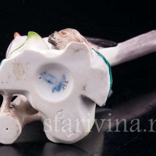 Статуэтка из фарфора птицы Длиннохвостая синица, Augarten, Австрия, сер. 20 в.