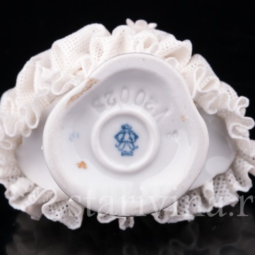 Танцующая девочка, кружевная миниатюра, Volkstedt, Германия