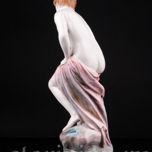 Старинная фигурка девушки из фарфора Купальщица, Karl Ens, Германия, 1920-30 гг.
