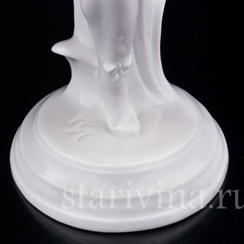 Балерина в танце, Volkstedt, Германия, вт. пол. 20 в