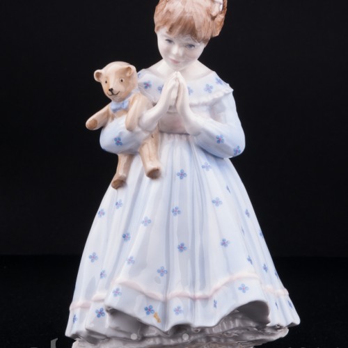 Девочка с медвежонком, Royal Worcester, Великобритания