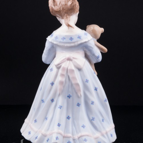 Девочка с медвежонком, Royal Worcester, Великобритания