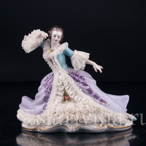 Танцовщица в кружевном платье, Volkstedt, Германия, вт. пол. 20 в