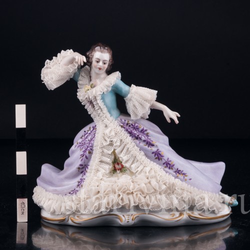 Танцовщица в кружевном платье, Volkstedt, Германия, вт. пол. 20 в