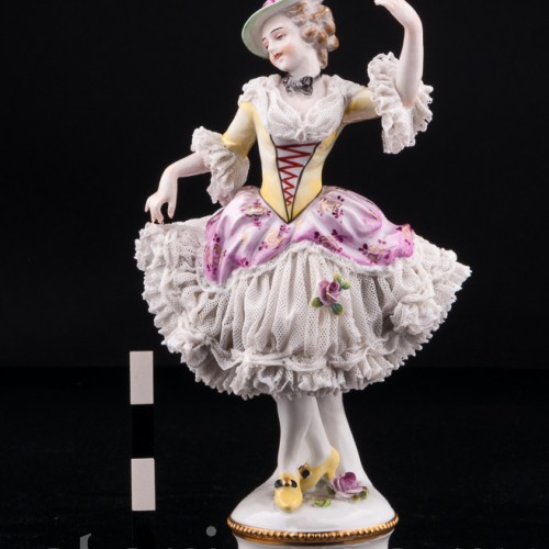 Танцующая девушка, кружевная, Volkstedt, Германия, до 1935 г