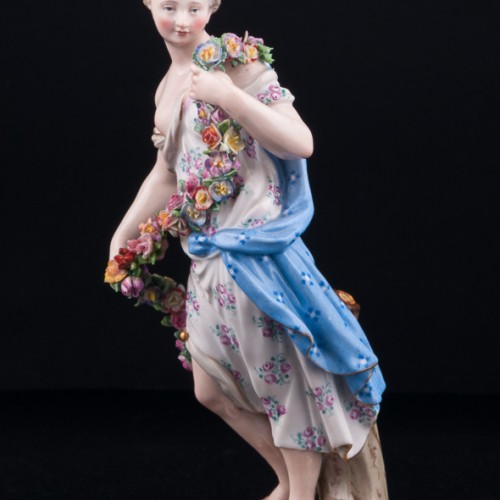 Девушка с цветочной гирляндой, аллегория весны, Meissen, Германия, кон. 19 - нач. 20 вв