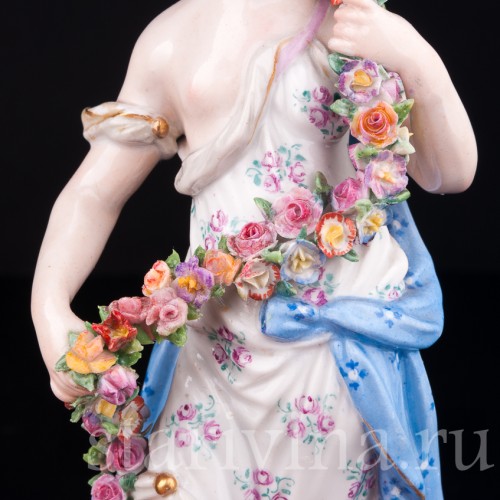 Девушка с цветочной гирляндой, аллегория весны, Meissen, Германия, кон. 19 - нач. 20 вв