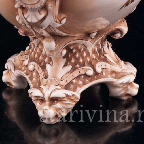 Путти и головой Минервы, ваза, Германия, 19 в