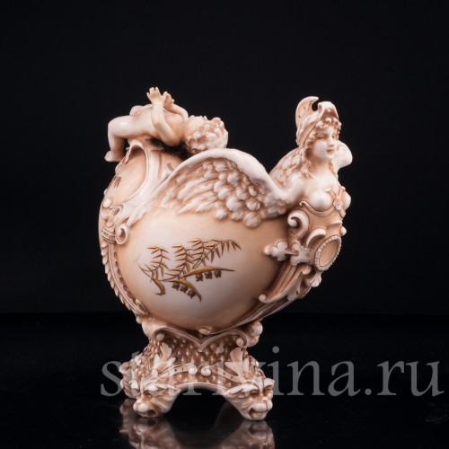 Путти и головой Минервы, ваза, Германия, 19 в