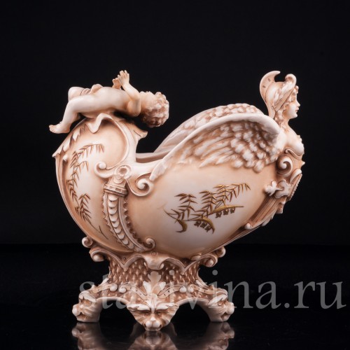 Путти и головой Минервы, ваза, Германия, 19 в