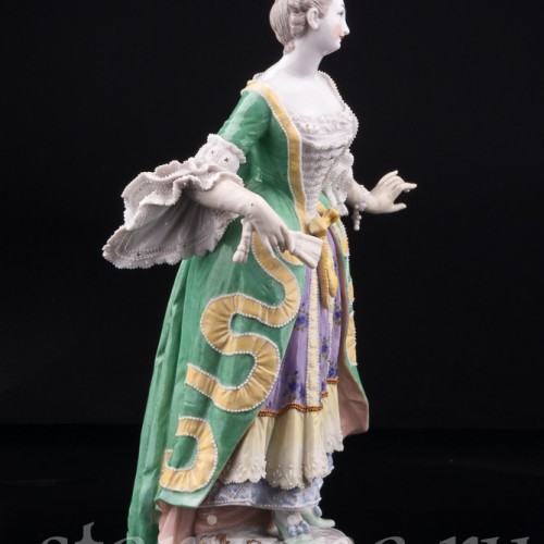 Дама с веером, KPM, Германия, пер. пол. 20 в