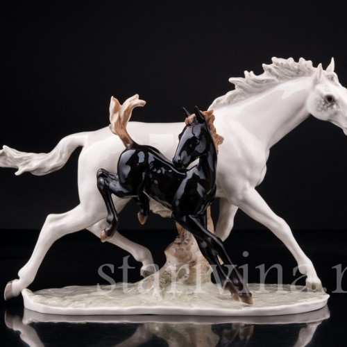 Лошадь с жеребёнком, Hutschenreuther, Германия, 1970 гг