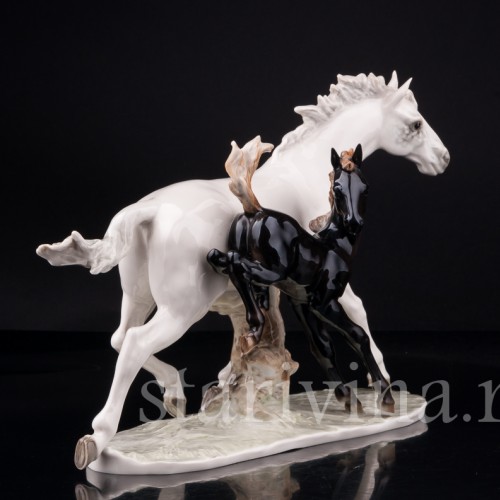 Лошадь с жеребёнком, Hutschenreuther, Германия, 1970 гг