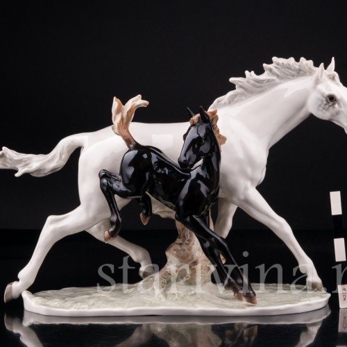 Лошадь с жеребёнком, Hutschenreuther, Германия, 1970 гг