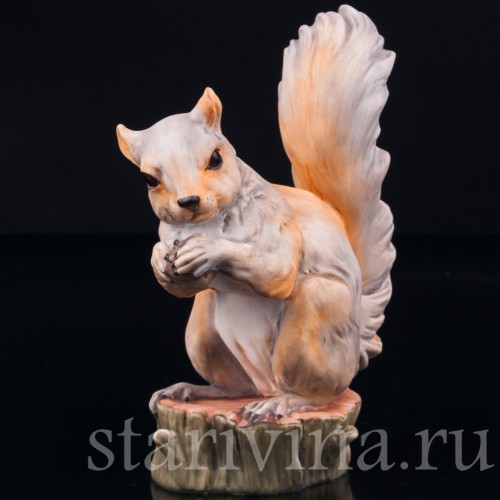 Статуэтка из фарфора Белка, Alka Kaiser, Германия, вт. пол. 20 в.