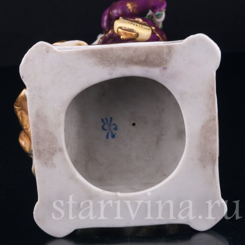 Дама в готическом костюме, Scheibe-Alsbach, Германия, пер. пол. 20 в