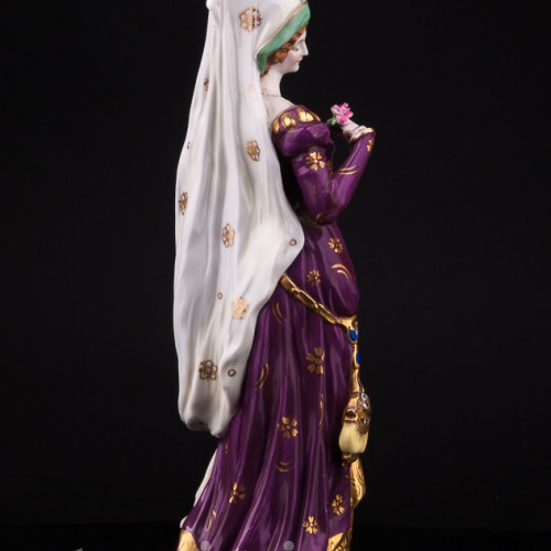 Дама в готическом костюме, Scheibe-Alsbach, Германия, пер. пол. 20 в