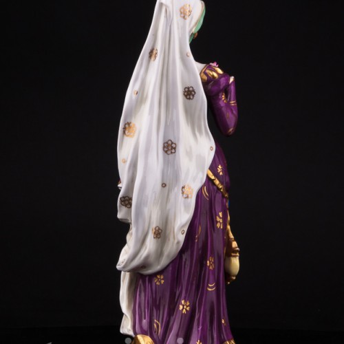 Дама в готическом костюме, Scheibe-Alsbach, Германия, пер. пол. 20 в