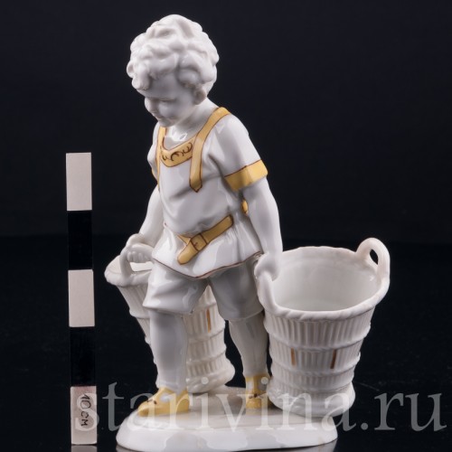 Мальчик с двумя корзинами, Hertwig & Co, Германия, 1920-30 гг