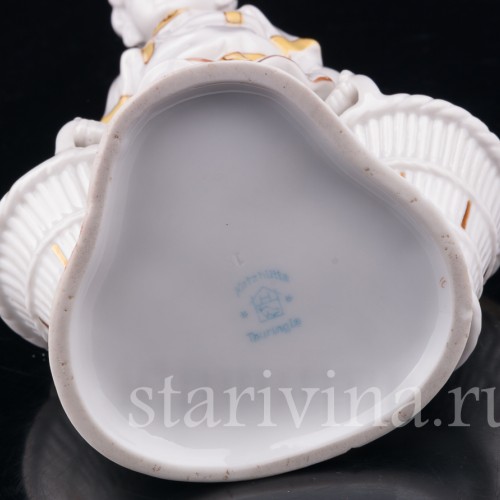 Мальчик с двумя корзинами, Hertwig & Co, Германия, 1920-30 гг