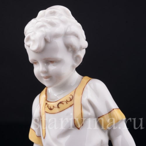 Мальчик с двумя корзинами, Hertwig & Co, Германия, 1920-30 гг