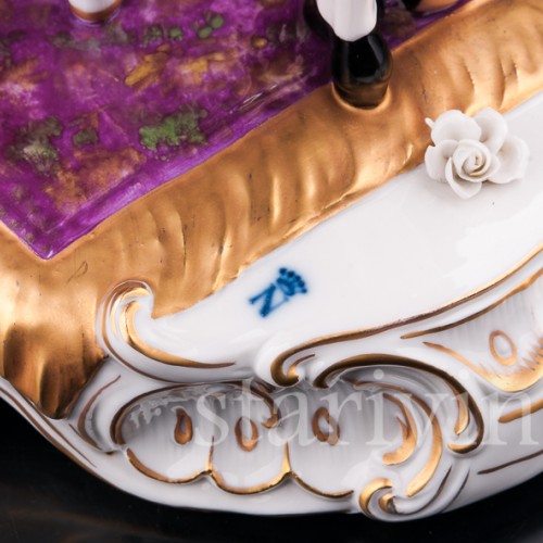 Антикварная фарфорвая статуэтка пары Пара с арфой, Volkstedt, Германия, сер. 20 в.