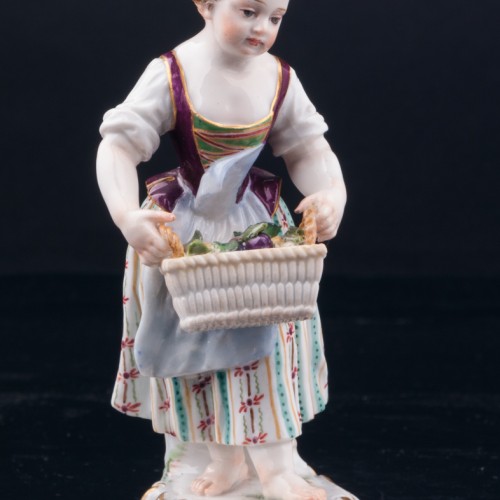 Девочка с корзиной фруктов, Meissen, Германия, 19 в