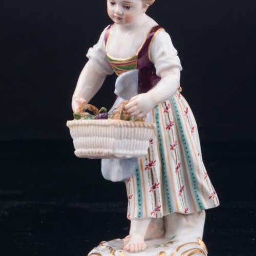 Девочка с корзиной фруктов, Meissen, Германия, 19 в