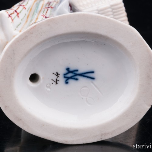 Девочка с корзиной фруктов, Meissen, Германия, 19 в