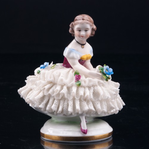 Девочка с цветами, кружевная миниатюра, E. A. Muller, Германия, кон. 19 - нач. 20 вв