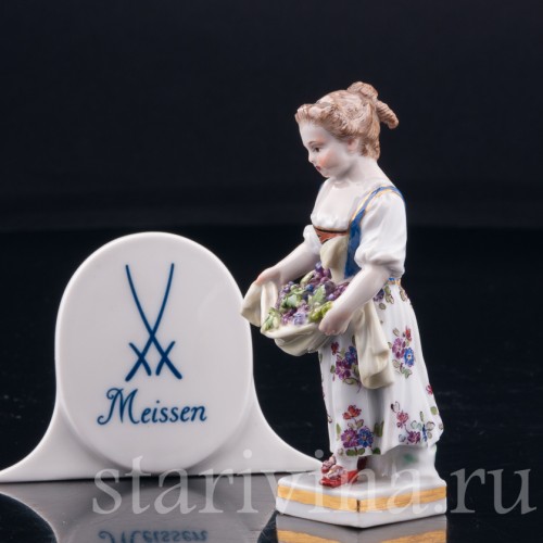 Девочка с виноградом в подоле, миниатюра, Meissen, Германия, 19 в