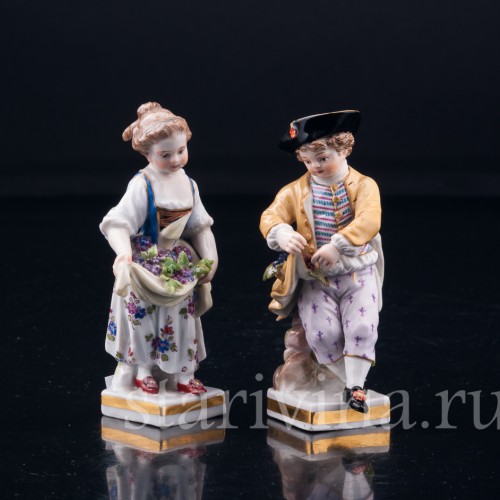 Мальчик с виноградной гроздью, миниатюра, Meissen, Германия, 19 в