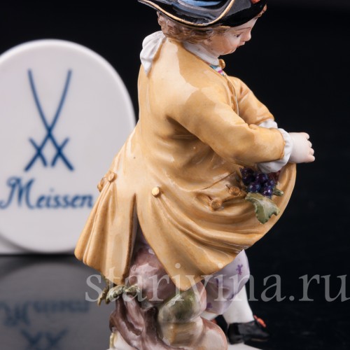 Мальчик с виноградной гроздью, миниатюра, Meissen, Германия, 19 в