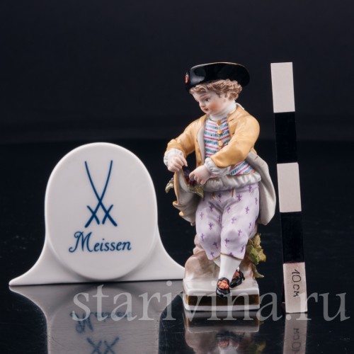 Мальчик с виноградной гроздью, миниатюра, Meissen, Германия, 19 в
