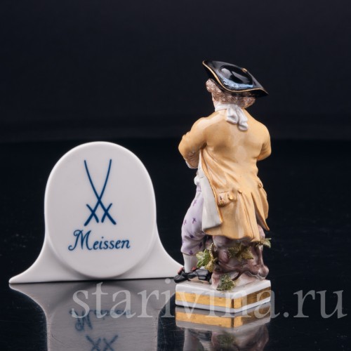 Мальчик с виноградной гроздью, миниатюра, Meissen, Германия, 19 в