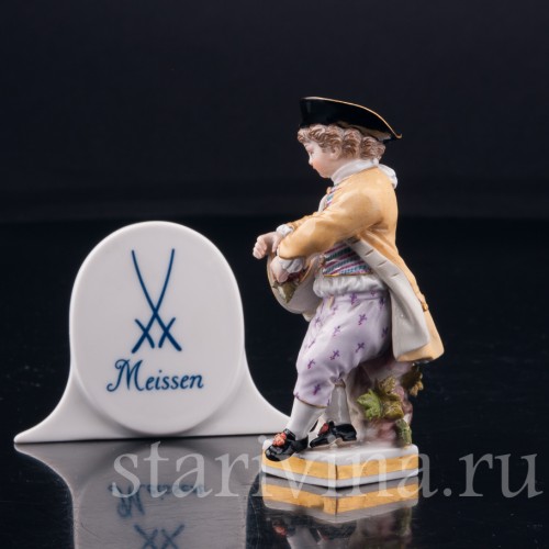 Мальчик с виноградной гроздью, миниатюра, Meissen, Германия, 19 в