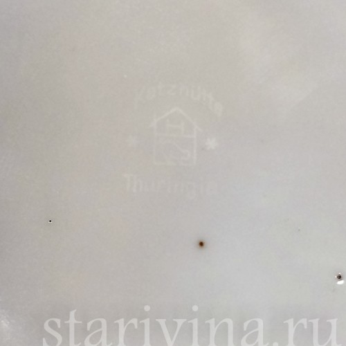 Фигурка из фарфора Мальчик с мишкой, Hertwig & Co, Германия, 1920-30 гг.