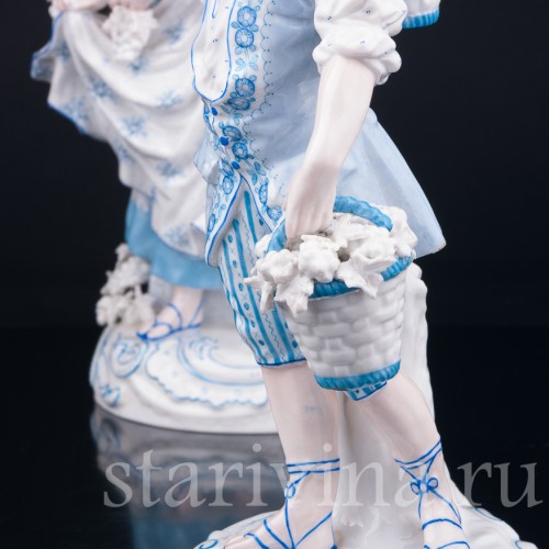 Статуэтка из фарфора Пара в голубом, Франция, 19 в.