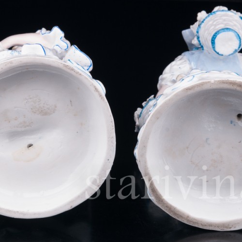 Статуэтка из фарфора Пара в голубом, Франция, 19 в.