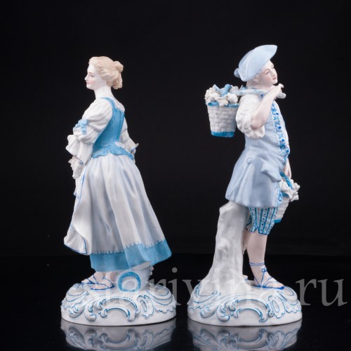 Статуэтка из фарфора Пара в голубом, Франция, 19 в.
