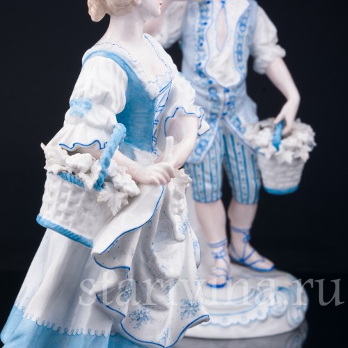 Статуэтка из фарфора Пара в голубом, Франция, 19 в.
