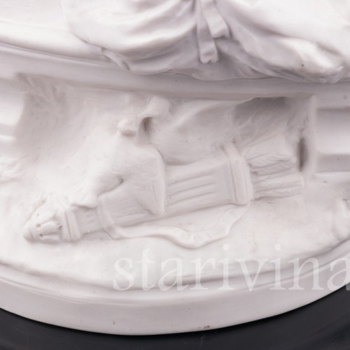 "Нежный поцелуй", романтическая пара, Sevres, Франция, 1921 г