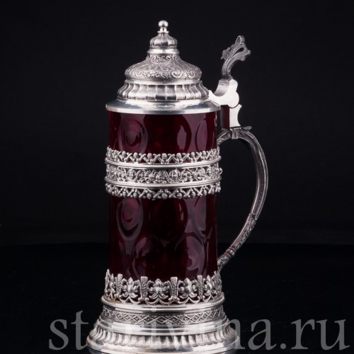 Пивная кружка из красного стекла 1/2 л, нач. - сер. 20 в