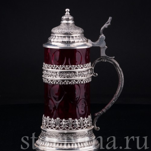 Пивная кружка из красного стекла 1/2 л, нач. - сер. 20 в