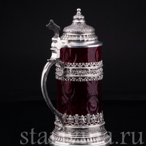 Пивная кружка из красного стекла 1/2 л, нач. - сер. 20 в