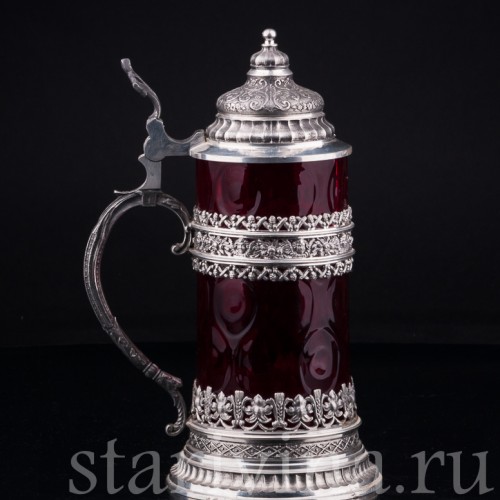 Пивная кружка из красного стекла 1/2 л, нач. - сер. 20 в