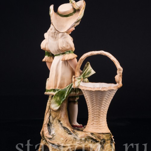 Девочка в шляпке с корзиной, Ernst Wahliss, Австрия, 1897-1906 гг