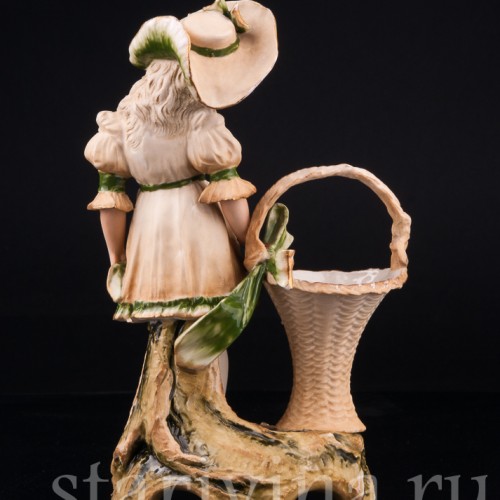 Девочка в шляпке с корзиной, Ernst Wahliss, Австрия, 1897-1906 гг