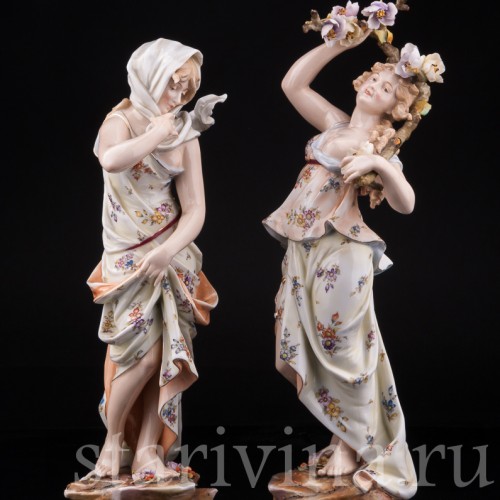 Антикварная фигурка из фарфора Девушка в платке, аллегория зимы, Volkstedt, Германия, 19 в.