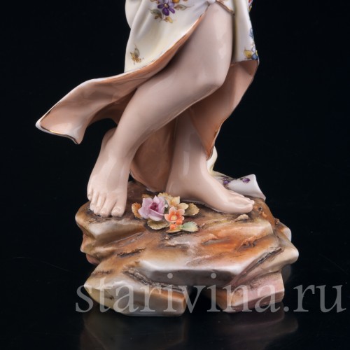 Девушка с цветущей ветвью, аллегория весны, Volkstedt, Германия, 19 в